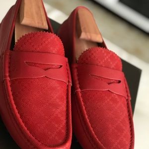 red gucci drivers